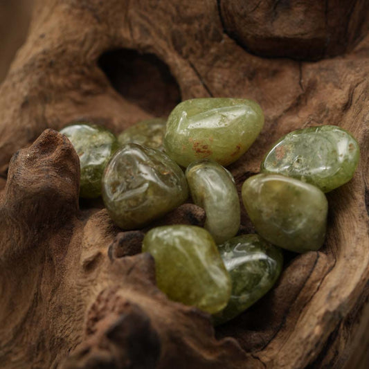 Granat grün "Grossular" Trommelstein